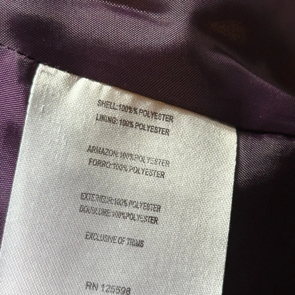 Ellen Tracy jacket zip front. Purple size medium. faux leather - Picture 10 of 11
